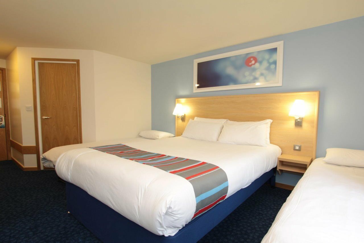 Travelodge London Park Royal 외부 사진